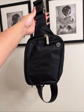 lululemon l1 bag Everywhere Crossbody Belt 1L Lululemon belt bag 1L. We